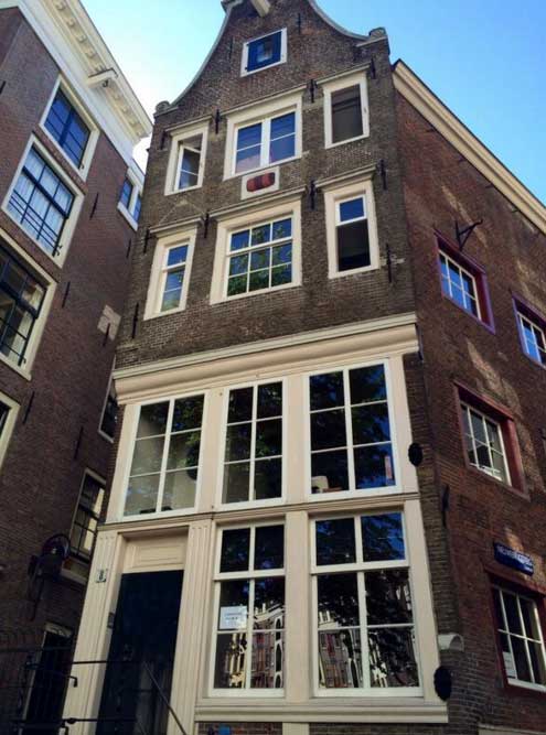 A typical Amsterdam house (c) Jessie Burton