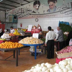 Food market in Iran (c) Jennifer Klinec