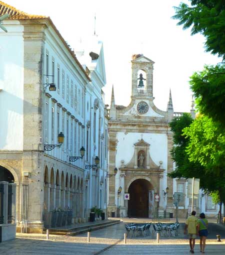 Looking towards the Old Town gate (C) Deborah Lawrenson