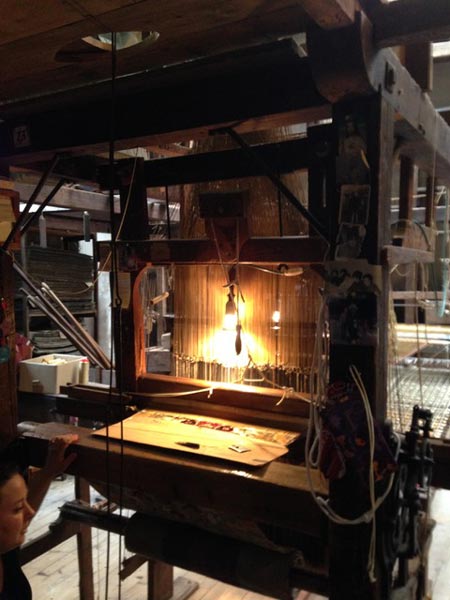 Jacquard loom in Venice. (c) Debbie Rix