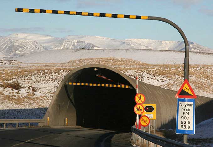 Hvalfjordur-tunnel (c) Lilja Sigurðardóttir