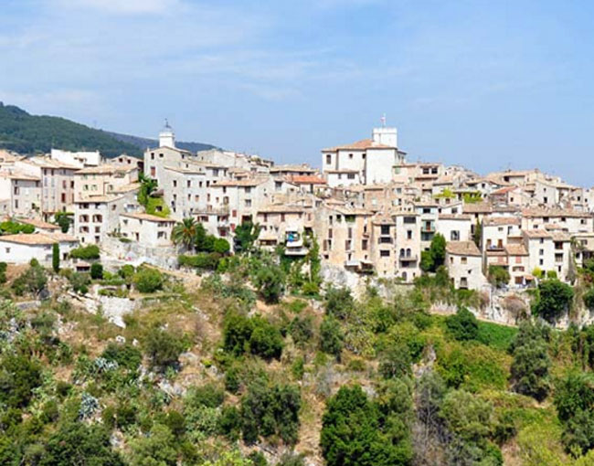 Tourettes-sur-Loup (c) Provence and beyond