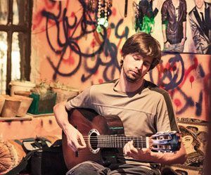 Couchsurfing In Iran with Stephan Orth