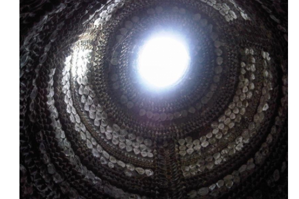 Margate shell grotto (c)Wikipedia