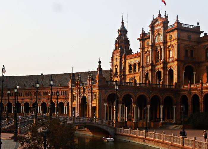 Travel to Seville with Rosanna Ley