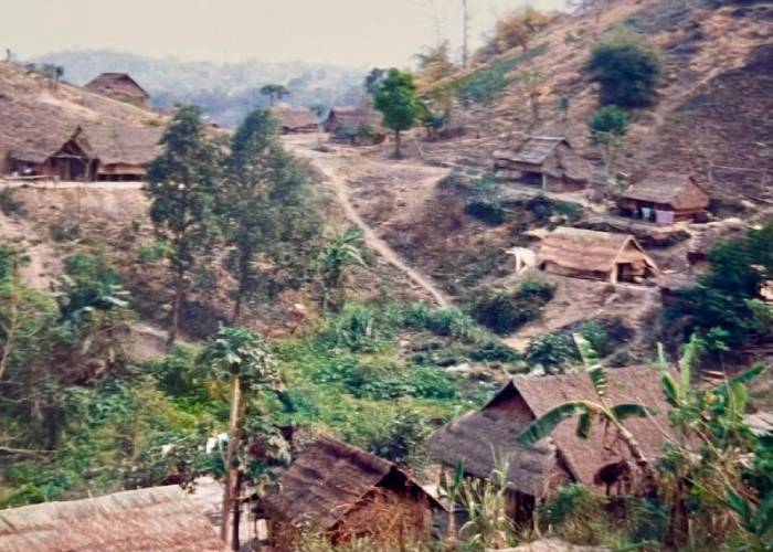 Shan Village, one of the Karen Tribe (c) Louise Mangos