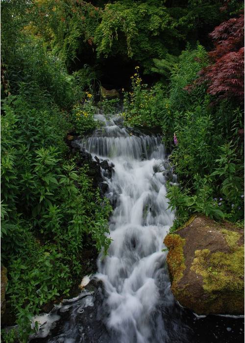 The Waterfall (c) Wikipedia