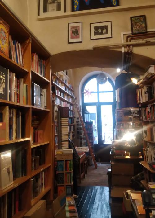 Shakespeare and Company, Vienna (c) The BookTrail