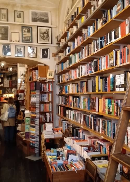 Shakespeare and Company, Vienna (c) The BookTrail