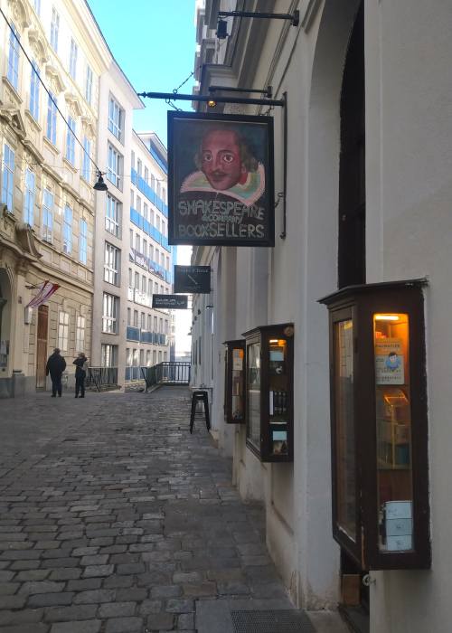 Shakespeare and Company, Vienna (c) The BookTrail