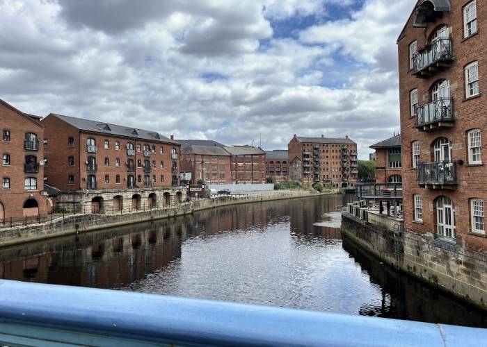 The River Aire from Leeds Bridge (c) Daniel Sellers