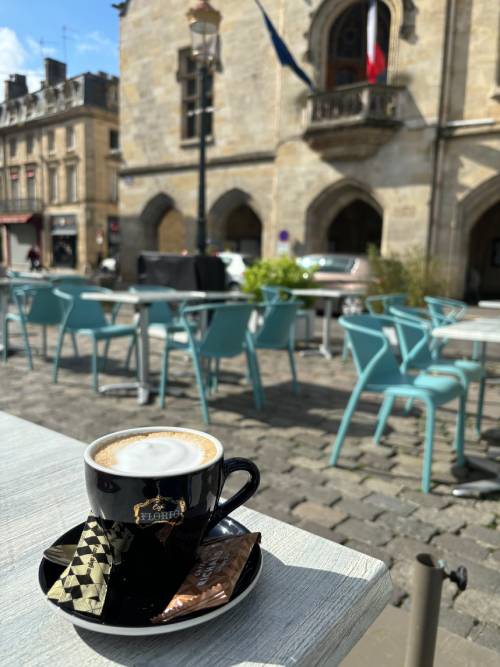 (c) Coffee in Place Abel Surchamp Isabelle Broom