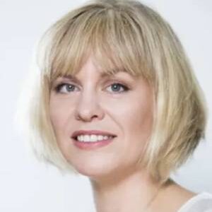 Lulu Taylor’s locations in a Legacy of Secrets