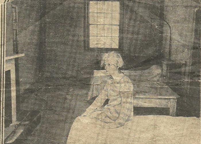 Alice in old age in the hospital (c) Rachel Canwell