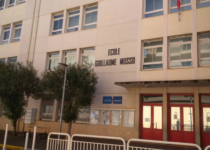 Guilluame Musso school (c) TheBookTrail